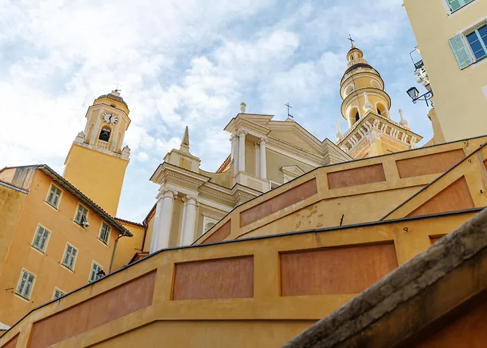 Grimaldi Place-plage-centre-clim * Menton